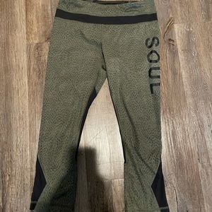 Lululemon Soul Cycle crop legging
